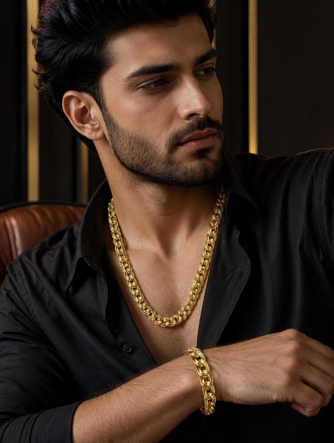 Man wearing the Signature Link gold chain and bracelet